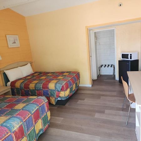 Town House Motel ランカスター エクステリア 写真