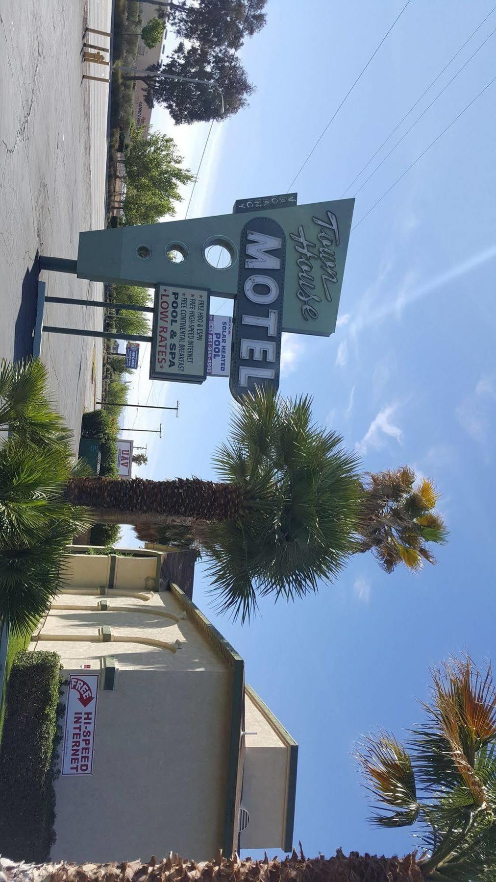 Town House Motel ランカスター エクステリア 写真