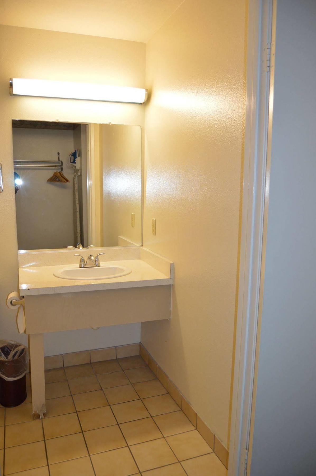 Town House Motel ランカスター エクステリア 写真
