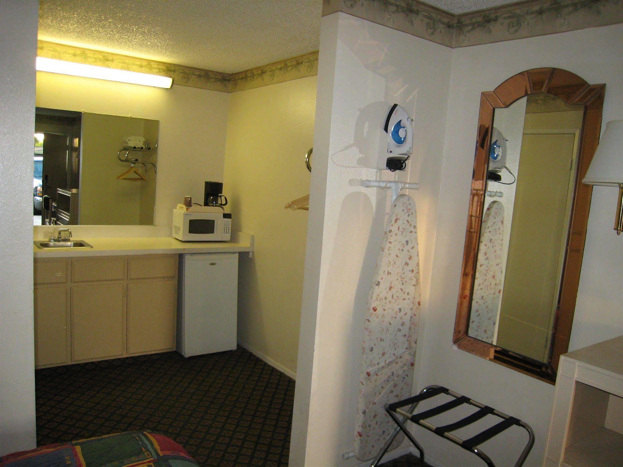 Town House Motel ランカスター エクステリア 写真